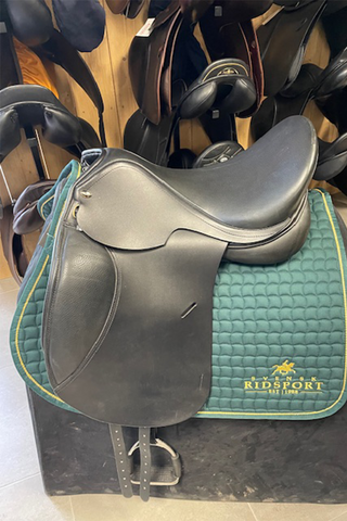 demo saddle GLOBUS GS CRINCLE DR. 16.5''34 BLACK