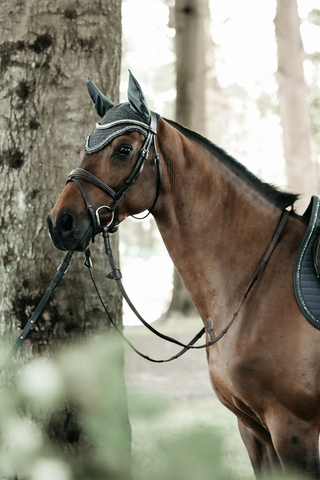 Stone & Pearl Lange Geïsoleerde Oorflap