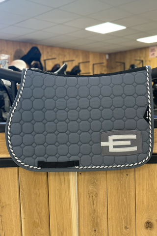 Saddle Pad E-logo
