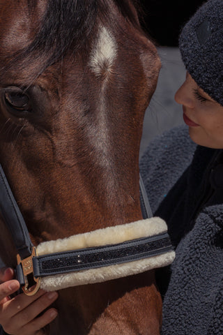 Lammfellhalfter Heritage AW25 Navy
