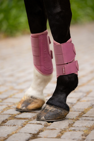 Arika Mesh Boots