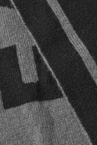 KLAgne Gestrickter Schal Schwarz