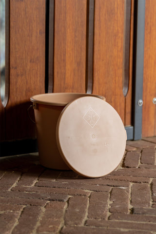 Emmer met deksel 5L Beige