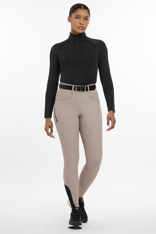 Amy Breggings Pecan
