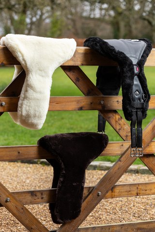 Peau de mouton pour sangle de stud Noir