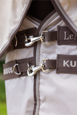 Fluedækken Shower Pro Sweet Itch Kudos Stone