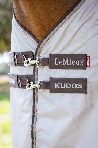 Fluedækken Shower Pro Sweet Itch Kudos Stone