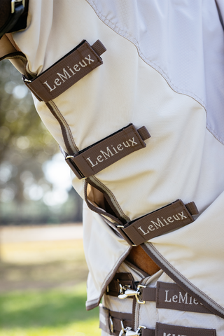 Fluedækken Shower Pro Sweet Itch Kudos Stone