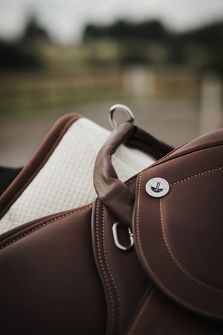 Saddle Strap Guard Chocolate