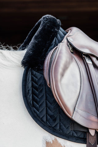 Tapis de selle doux pour la peau en velours