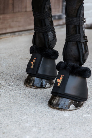 Skórzane buty z owczym futrem
