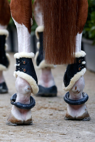 Fetlock gamacher met elastiek en kunstlamswol